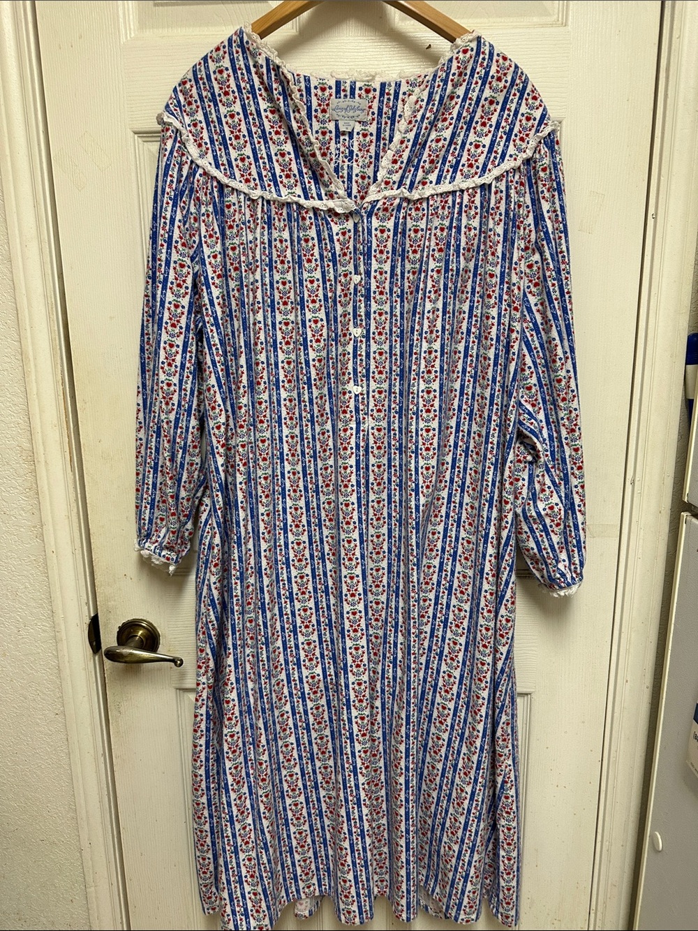 Lanz of Salzburg Nightgown
